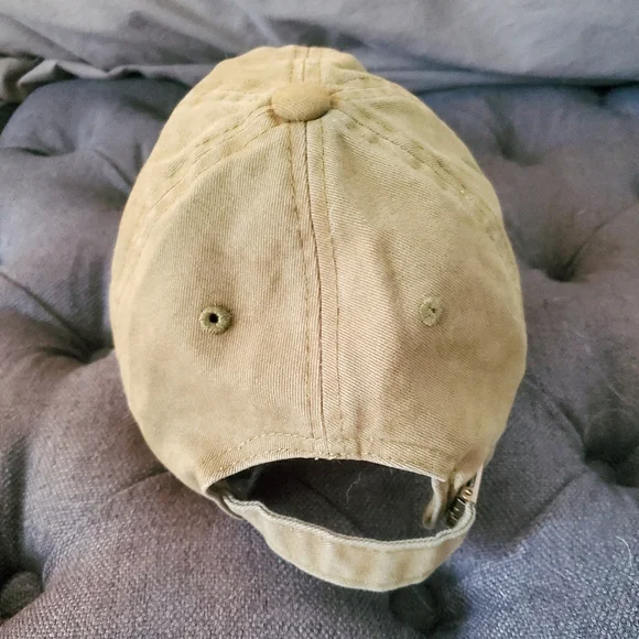 NWOT Universal Thread Hat - Picture 2 of 5